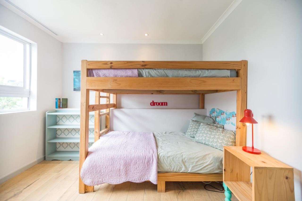 קייפטאון Ocean12 Guesthouse Sunset Beach מראה חיצוני תמונה