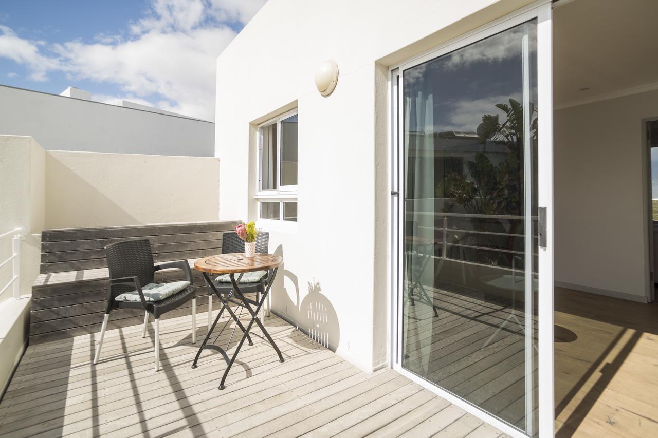 קייפטאון Ocean12 Guesthouse Sunset Beach מראה חיצוני תמונה